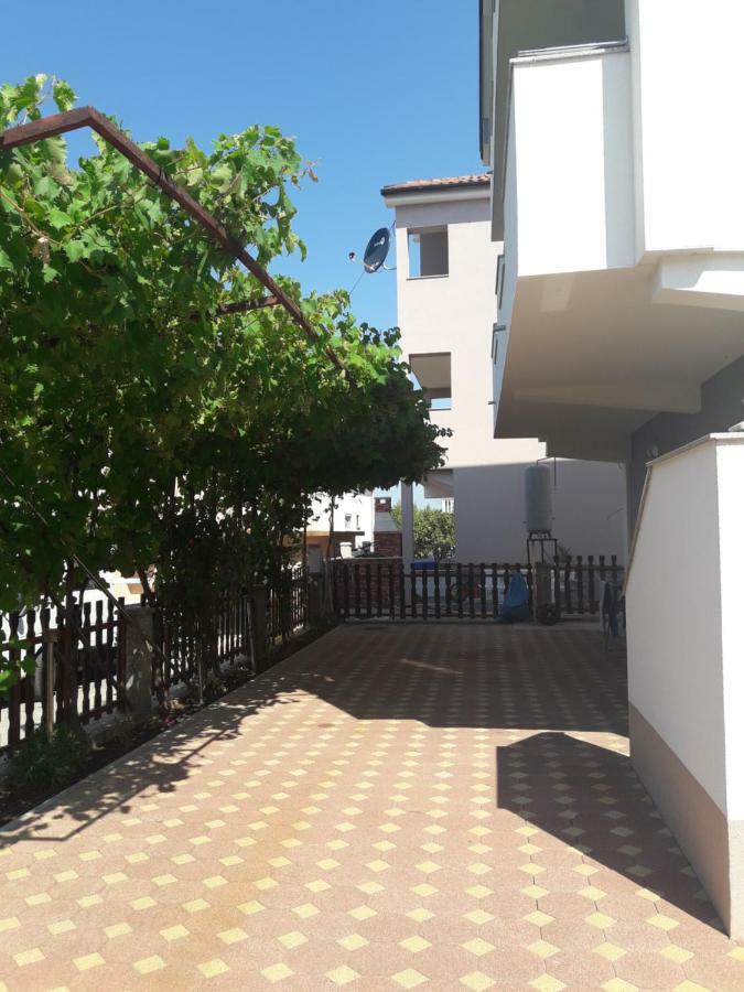 Apartmani Kuzmic 沃希 外观 照片