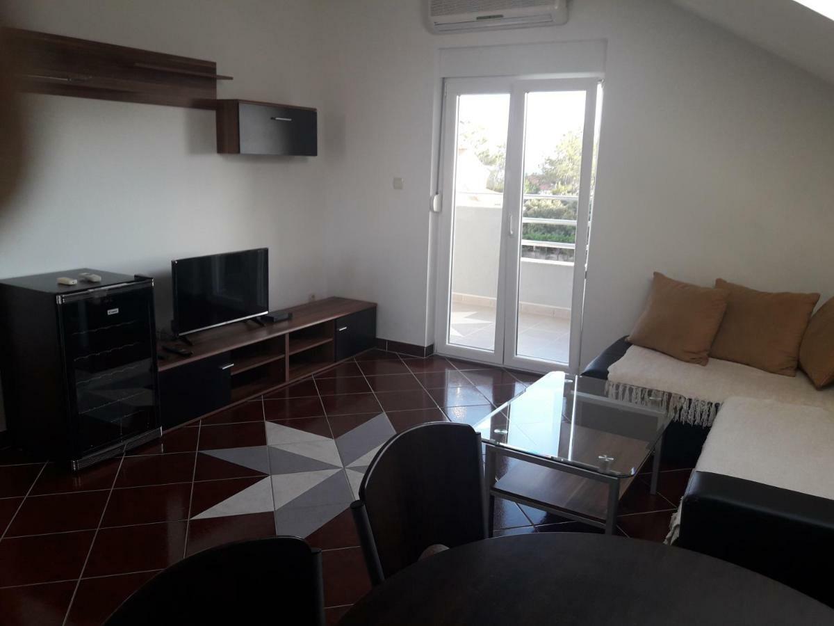 Apartmani Kuzmic 沃希 外观 照片