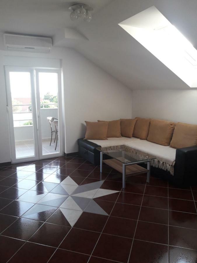 Apartmani Kuzmic 沃希 外观 照片